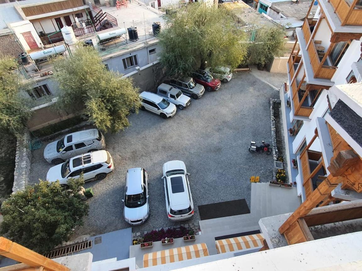 לה Hotel Amanthi Ladakh מראה חיצוני תמונה